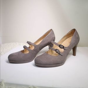 Naturalizer Mary Jane Tan Heels​